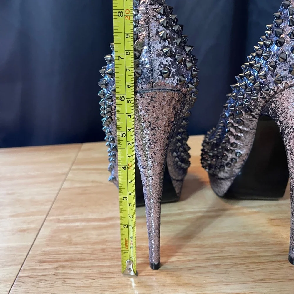 Steve Madden AWWSOME Pewter Glitter Spiked Platform Peep Toe Pumps Womens 11